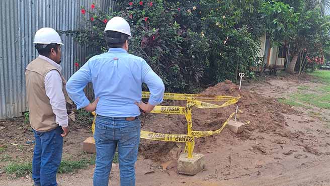 Madre de Dios. - La Contraloría General de la Republica - CGR recomendó a la Empresa Municipal de Agua Potable y Alcantarillado de Tambopata (EMAPAT S.A) adoptar las acciones correctivas que correspondan ante la identificación de precios sobrevalorados y el sobredimensionamiento de cantidades de materiales para una obra de agua potable que ejecuta en el centro poblado El Triunfo.
