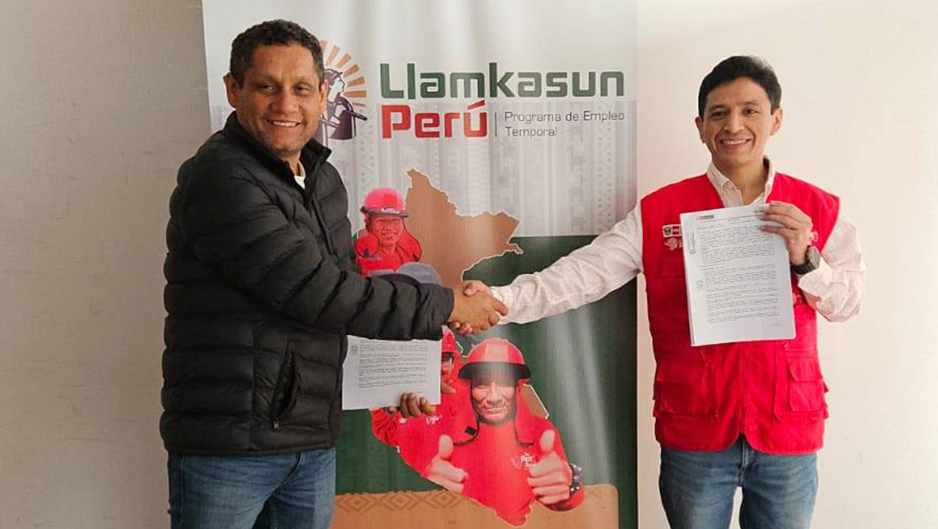 Alcalde de Nepeña firmo convenio con Llamkasun Perú