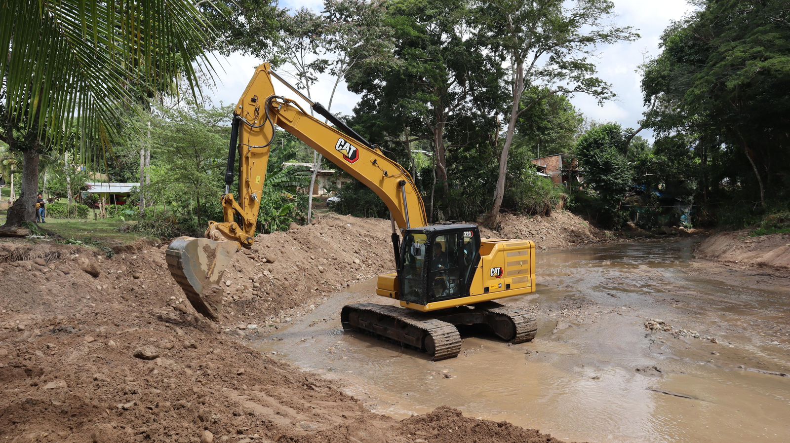 Este esfuerzo refleja la firme voluntad del Goresam de responder con rapidez, planificación y responsabilidad ante situaciones de emergencia, fortaleciendo la infraestructura vial rural y reduciendo la exposición de las comunidades a eventos naturales.