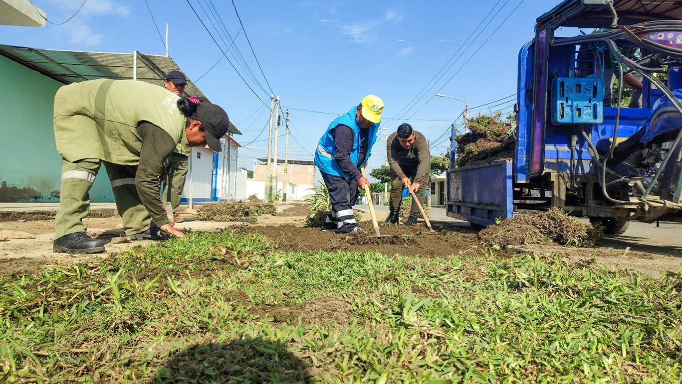 Siempre al Servicio de la Comunidad