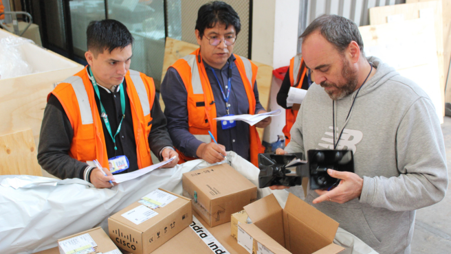 CORPAC recibe equipos y componentes que forman parte de la actualización del sistema de gestión de tránsito aéreo ATM