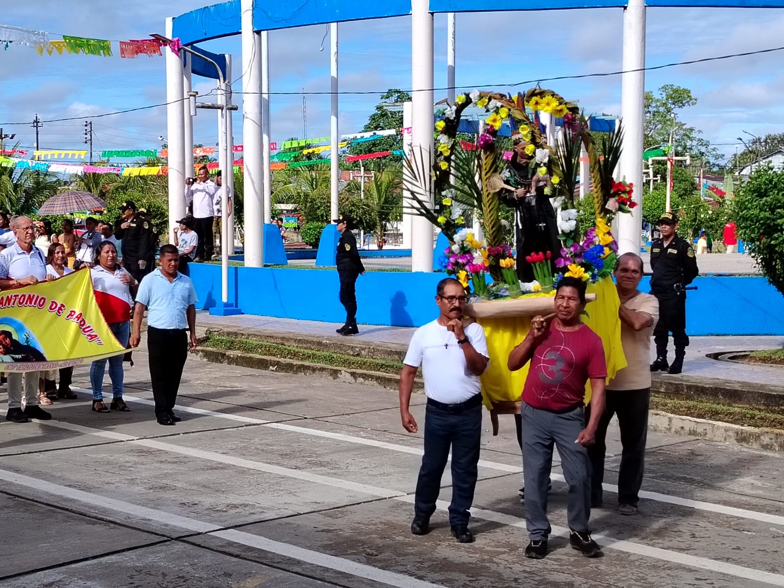 Gorel se une a celebración del 72° aniversario de Villa San Antonio del Estrecho con presencia activa y compromiso regional.