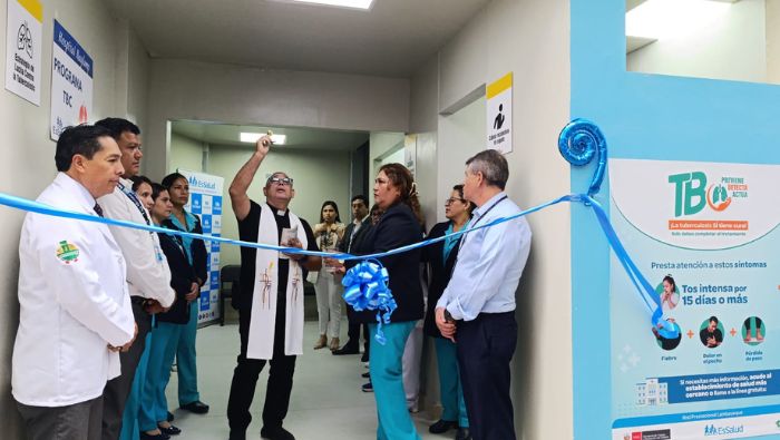 EsSalud Lambayeque fortalece atención hospitalaria con nuevos servicios y camas en el Hospital Naylamp