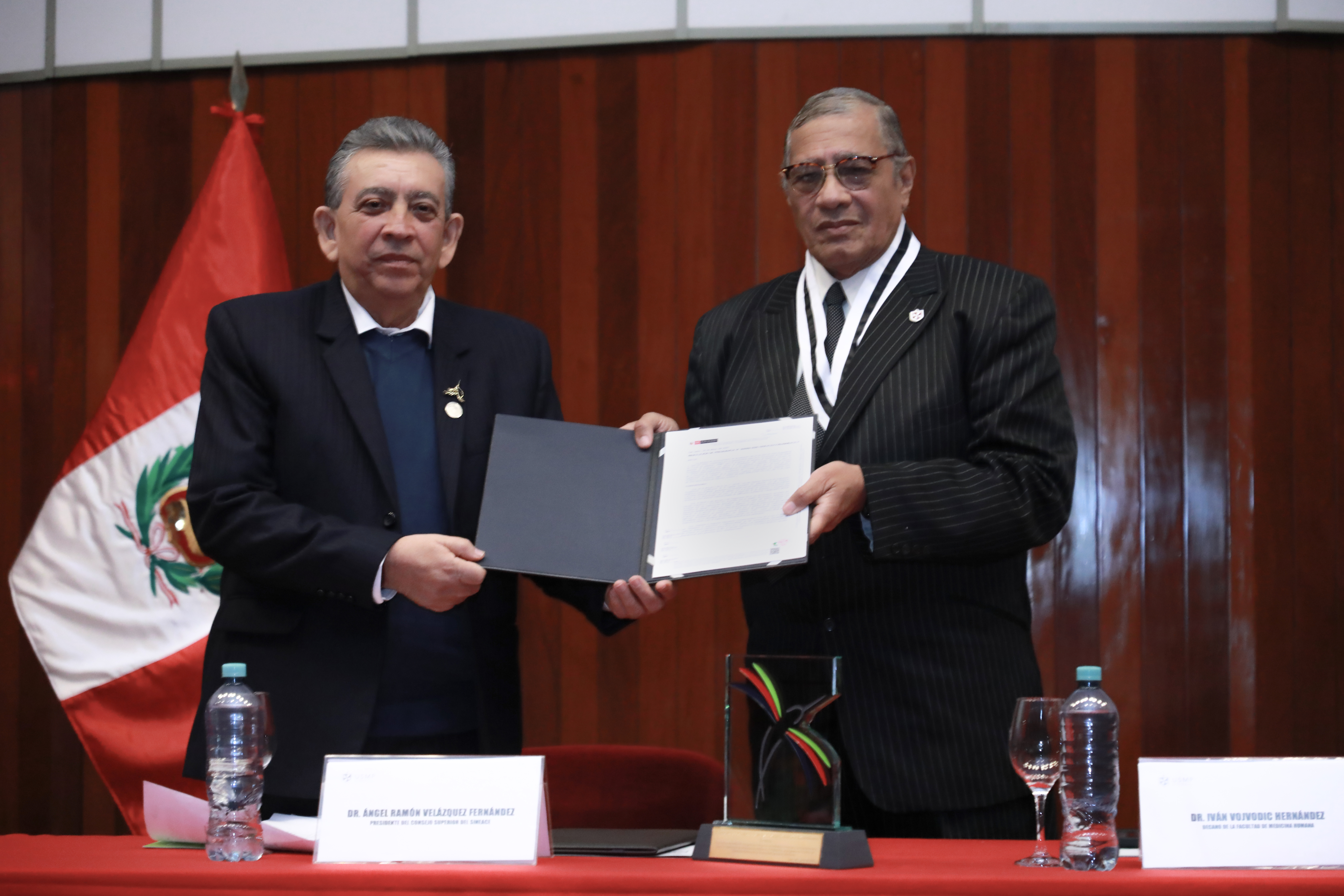 Docentes, estudiantes y autoridades asistieron a ceremonia de entrega de acreditación al Programa de Estudios de Medicina Humana de la USMP