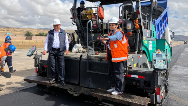 obras en la pista de aterrizaje