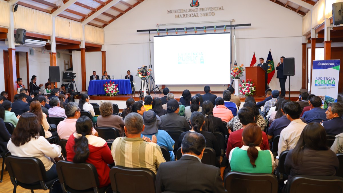 Con la activa participación de regidores, representantes de las juntas vecinales, organizaciones sociales y ciudadanía en general, se desarrolló con éxito la Audiencia Pública de Rendición de Cuentas 2025 de la Municipalidad Provincial Mariscal Nieto, el miércoles 28 de mayo en el Centro Cultural Santo Domingo.