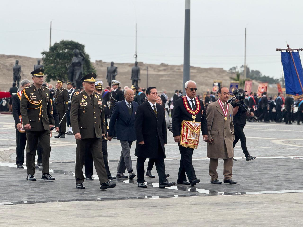 Fuerzas Armadas acompañan ceremonia patriótica en honor al Coronel Francisco Bolognesi