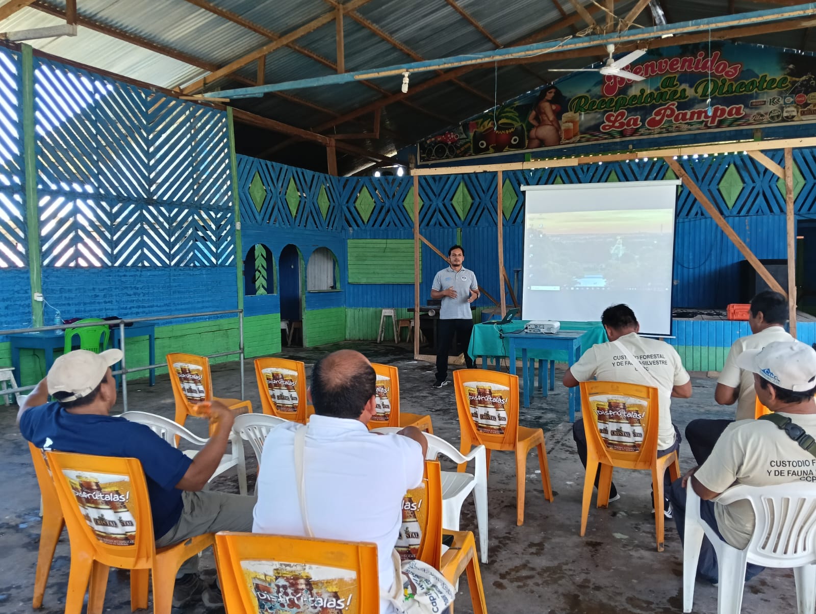 GERFOR Ucayali impulsa educación ambiental en Pampa Hermosa para fortalecer la conservación forestal.