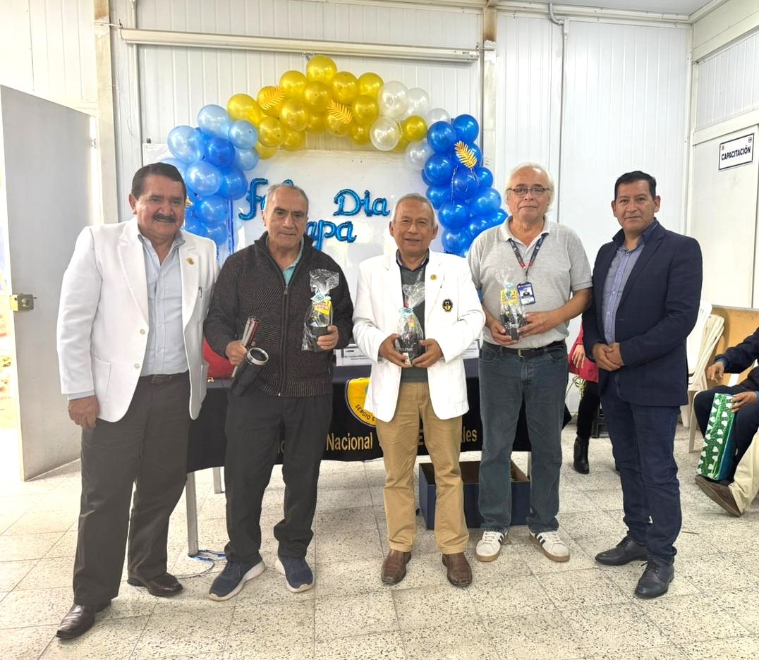 Hospital Nacional Sergio E. Bernales celebró el Día del Padre con emotivo homenaje a trabajadores y pacientes