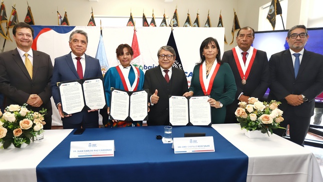Gore Callao y Autoridad Portuaria Nacional firman importante convenio que impulsa el desarrollo del primer puerto