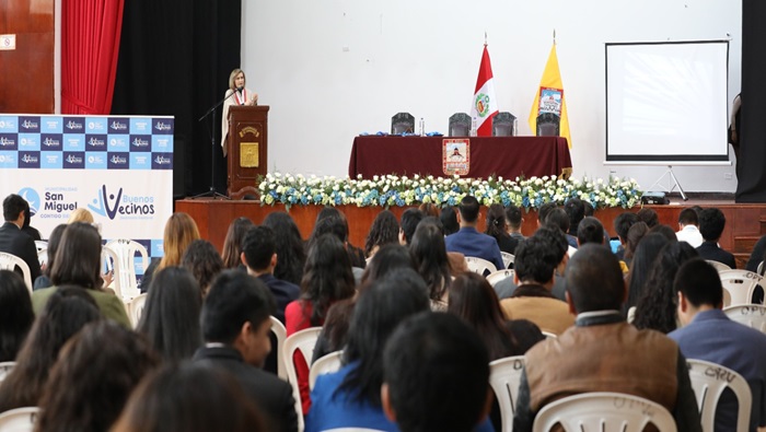 Presidenta del TC Luz Pacheco expuso sobre el derecho y la justicia en Encuentro por el Día del Estudiante de Derecho Peruano