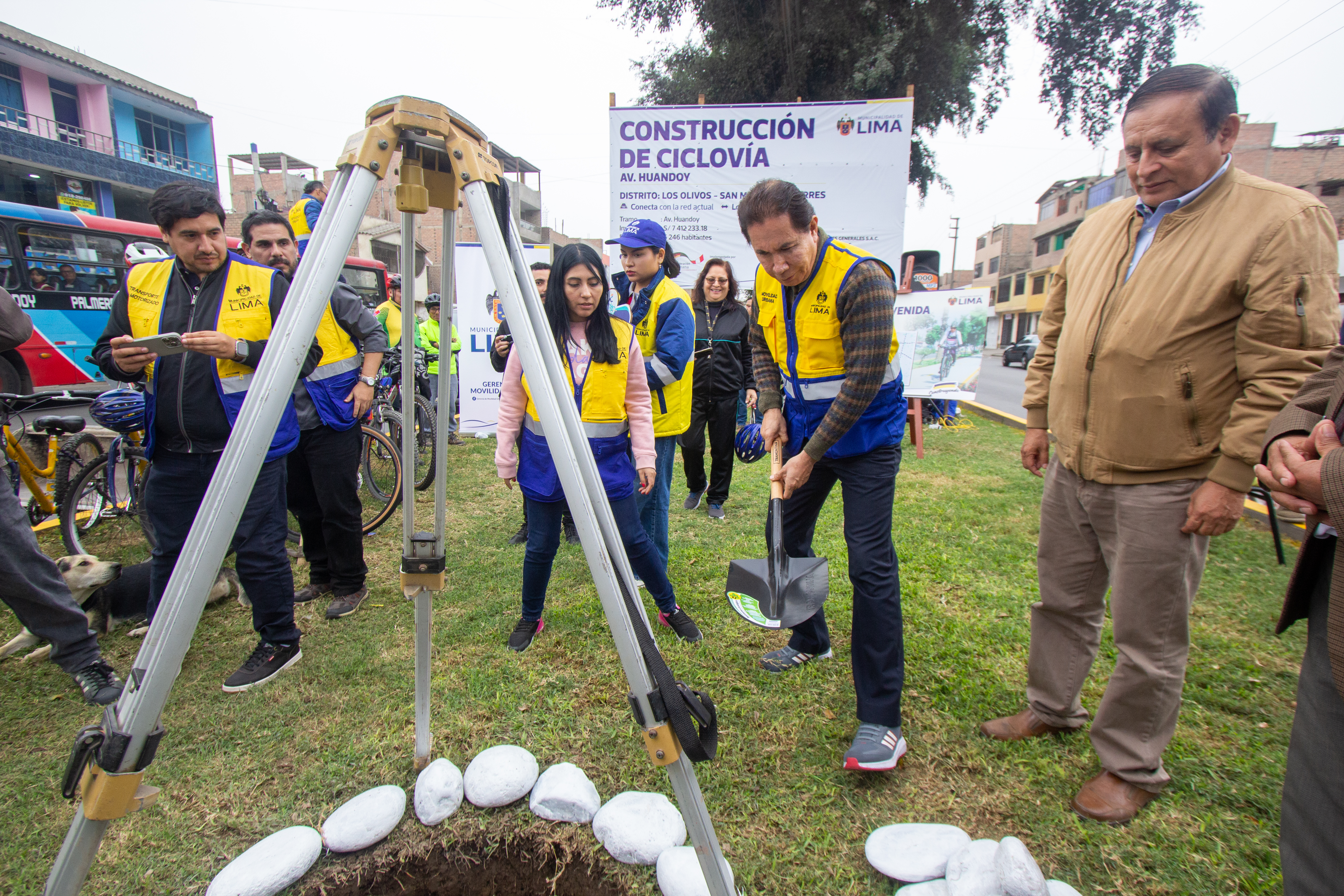 Nueva construcción de ciclovía en Lima norte