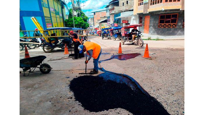 Resanado de vΓas en principales calles de la ciudad de Tarapoto.