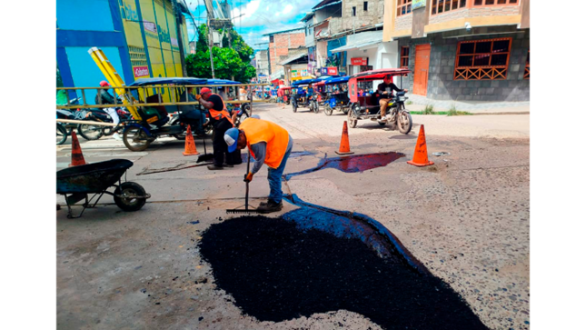 Resanado de vías en principales calles de la ciudad de Tarapoto. 