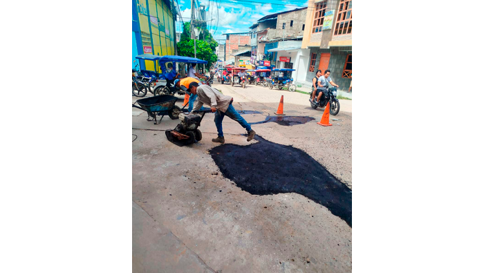 Resanado de vΓas en principales calles de la ciudad de Tarapoto.