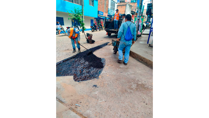 Resanado de vΓas en principales calles de la ciudad de Tarapoto.