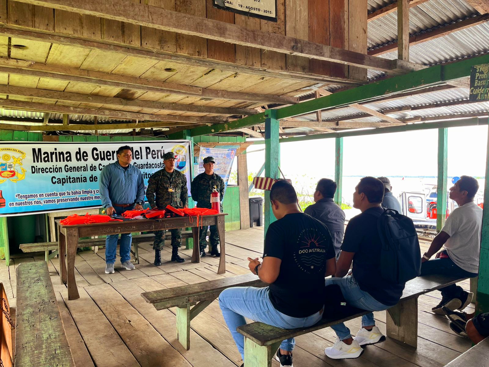 En Bellavista Nanay, Gercetur realiza charla de formalización para embarcaciones turísticas.