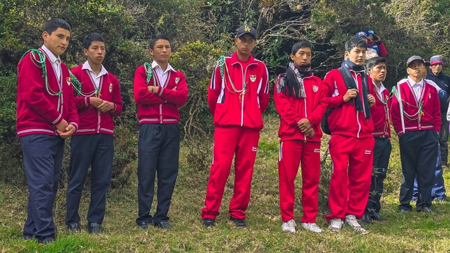 Gracias a la Municipalidad de Curahuasi Estudiantes de la UNSAAC y de Diferentes Colegios Participaron de la Ruta del Agua