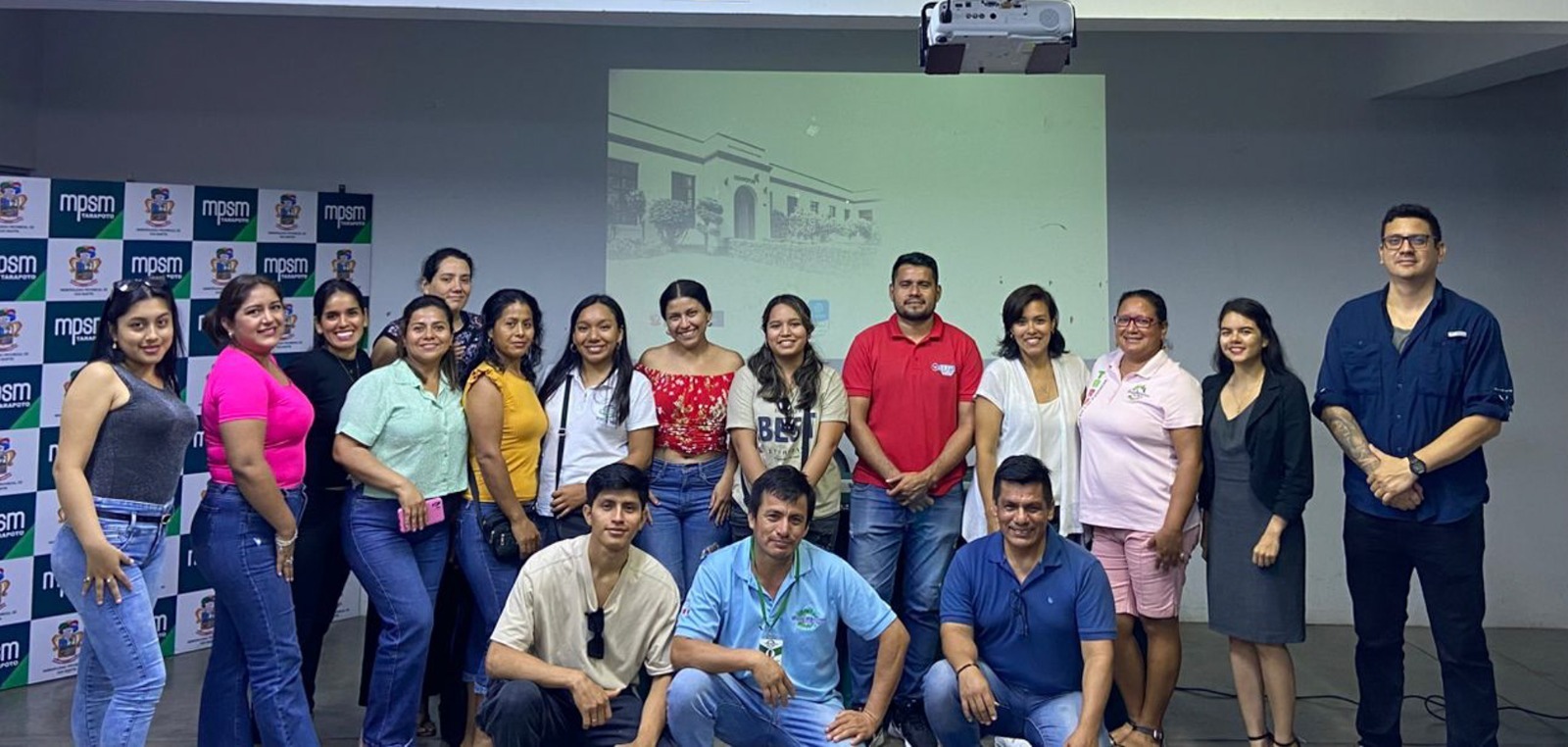 Impulsan nueva mirada al turismo con curso: visual merchandising