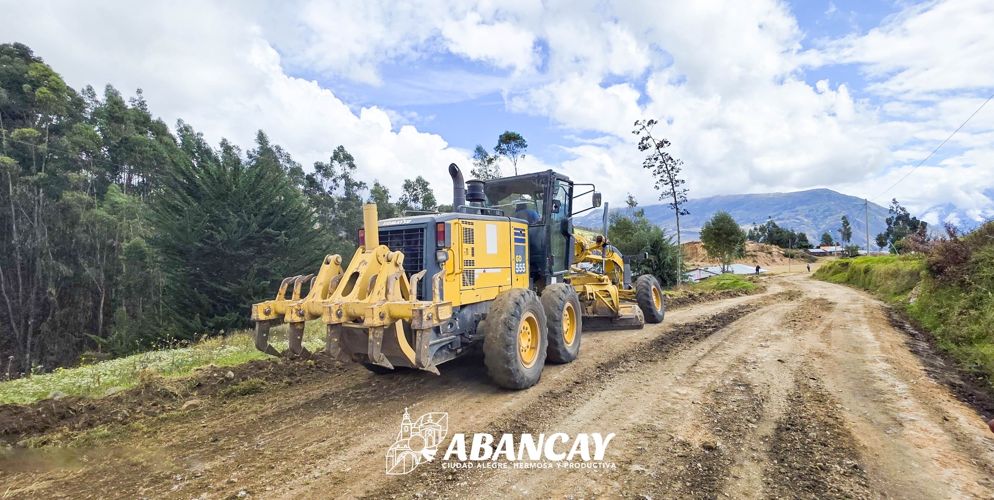 💪🚜¡No Nos Detenemos! Impulsamos El Mantenimiento De Trochas Carrozables En Curahuasi Para Integrar A Nuestras Comunidades Rurales.🌄👨🌾