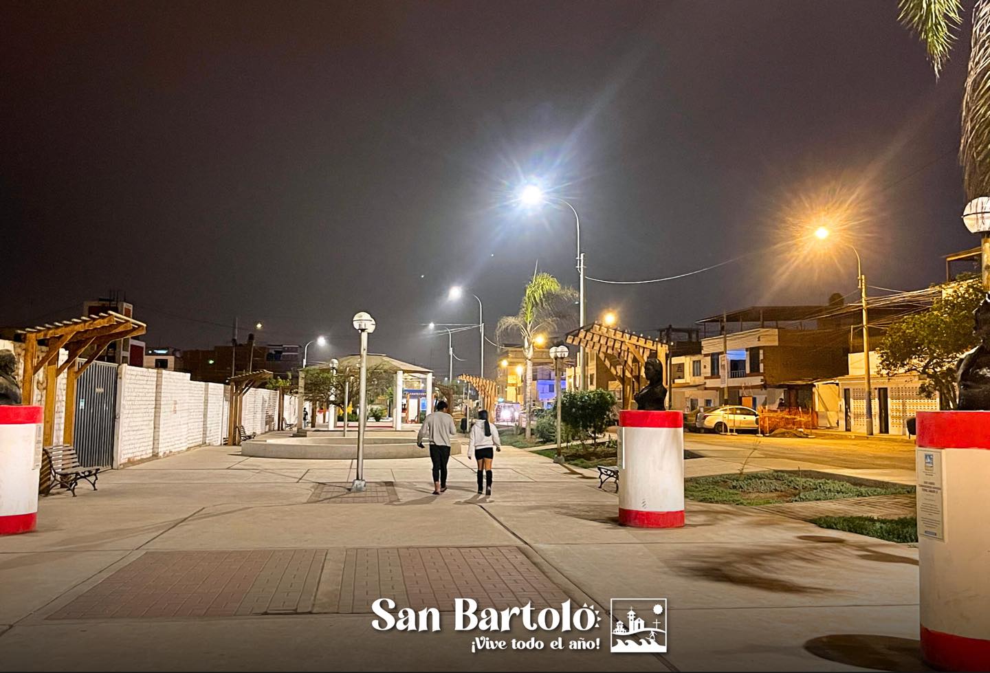 Parques de San Bartolo ya cuentan con nuevo alumbrado público