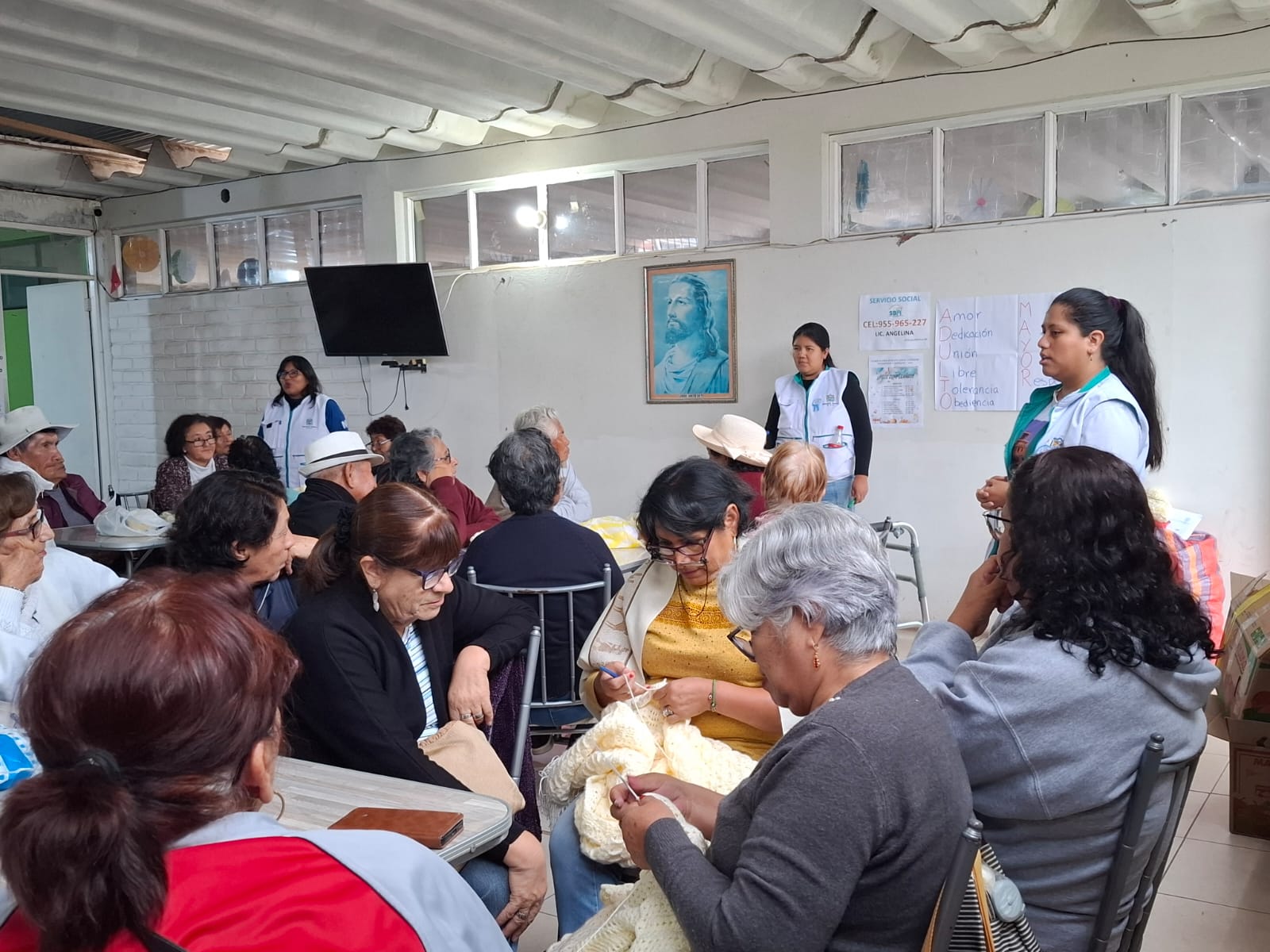 Dar charlas para la prevención contra el maltrato de Adulto Mayor.