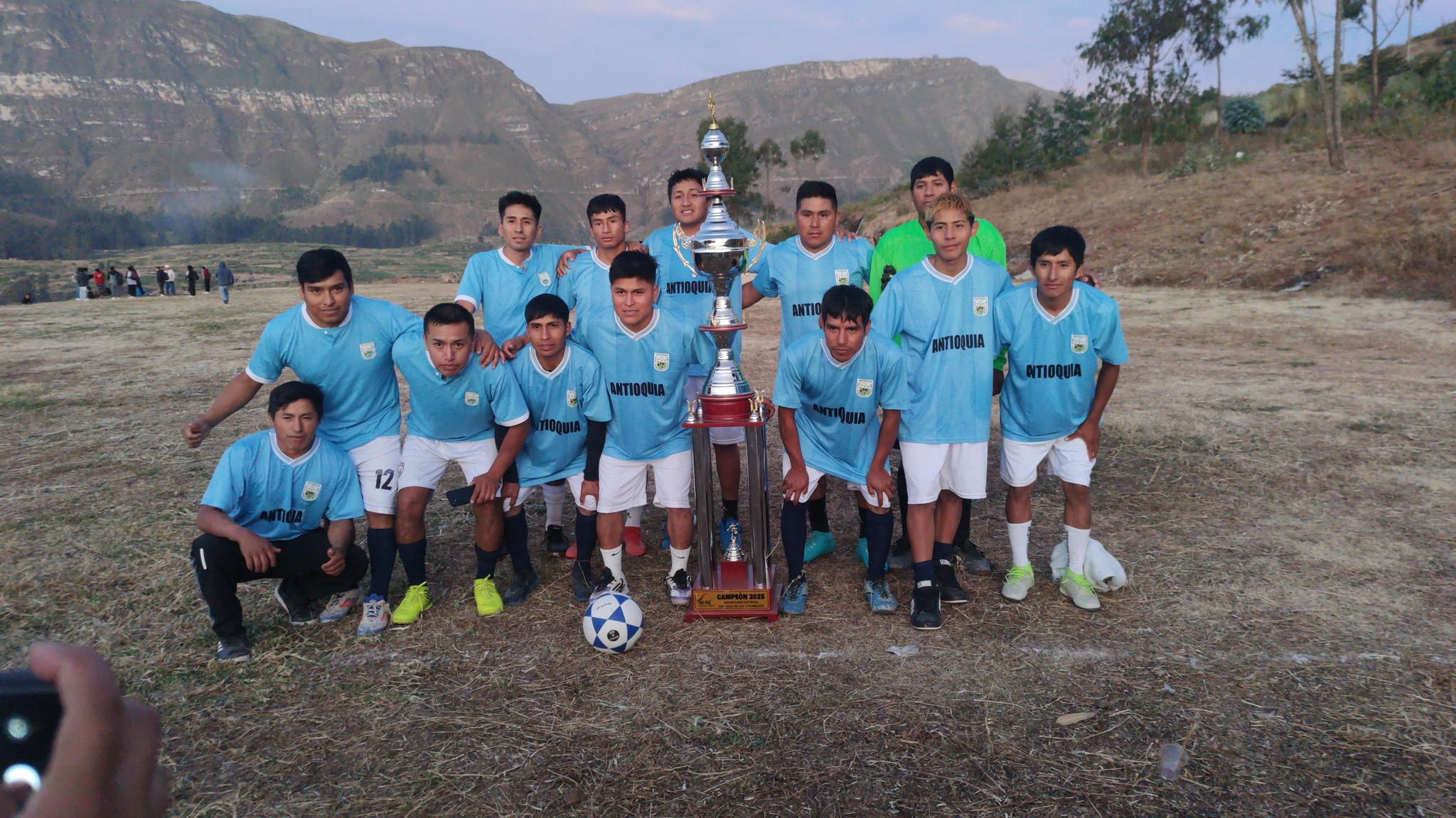 ⚽🏆𝐀𝐍𝐓𝐈𝐎𝐐𝐔𝐈𝐀 𝐂𝐀𝐌𝐏𝐄𝐎𝐍 ⚽🏆