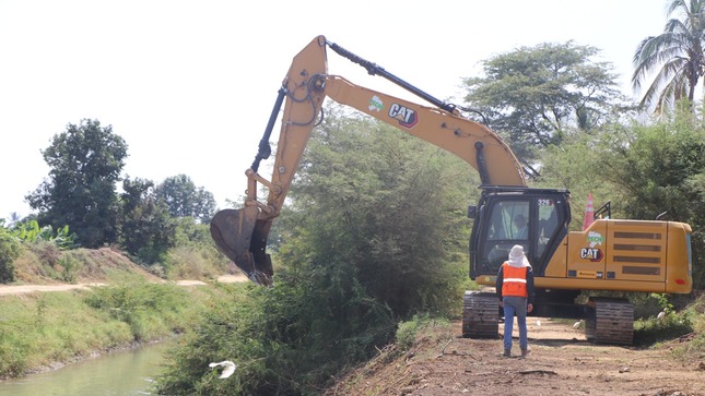 Gobierno Regional inicia limpieza de Canal Miguel Checa en beneficio de más de 6 mil agricultores de sullana