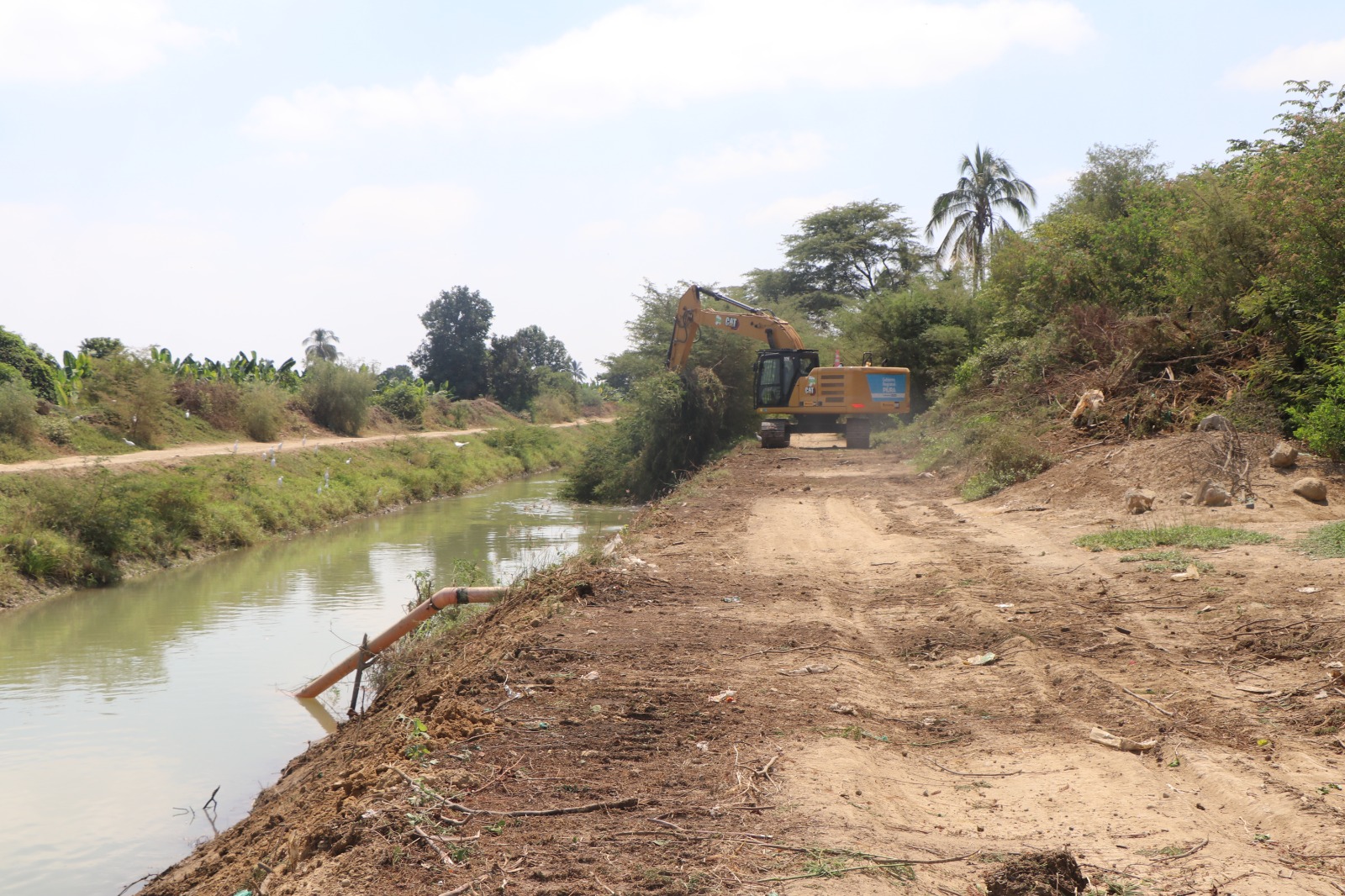 Gobierno Regional inicia limpieza de Canal Miguel Checa en beneficio de más de 6 mil agricultores de sullana