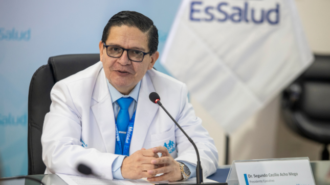 EsSalud incrementa atención primaria y reduce embalse quirúrgico en primeros 100 días del presidente ejecutivo, Segundo Acho