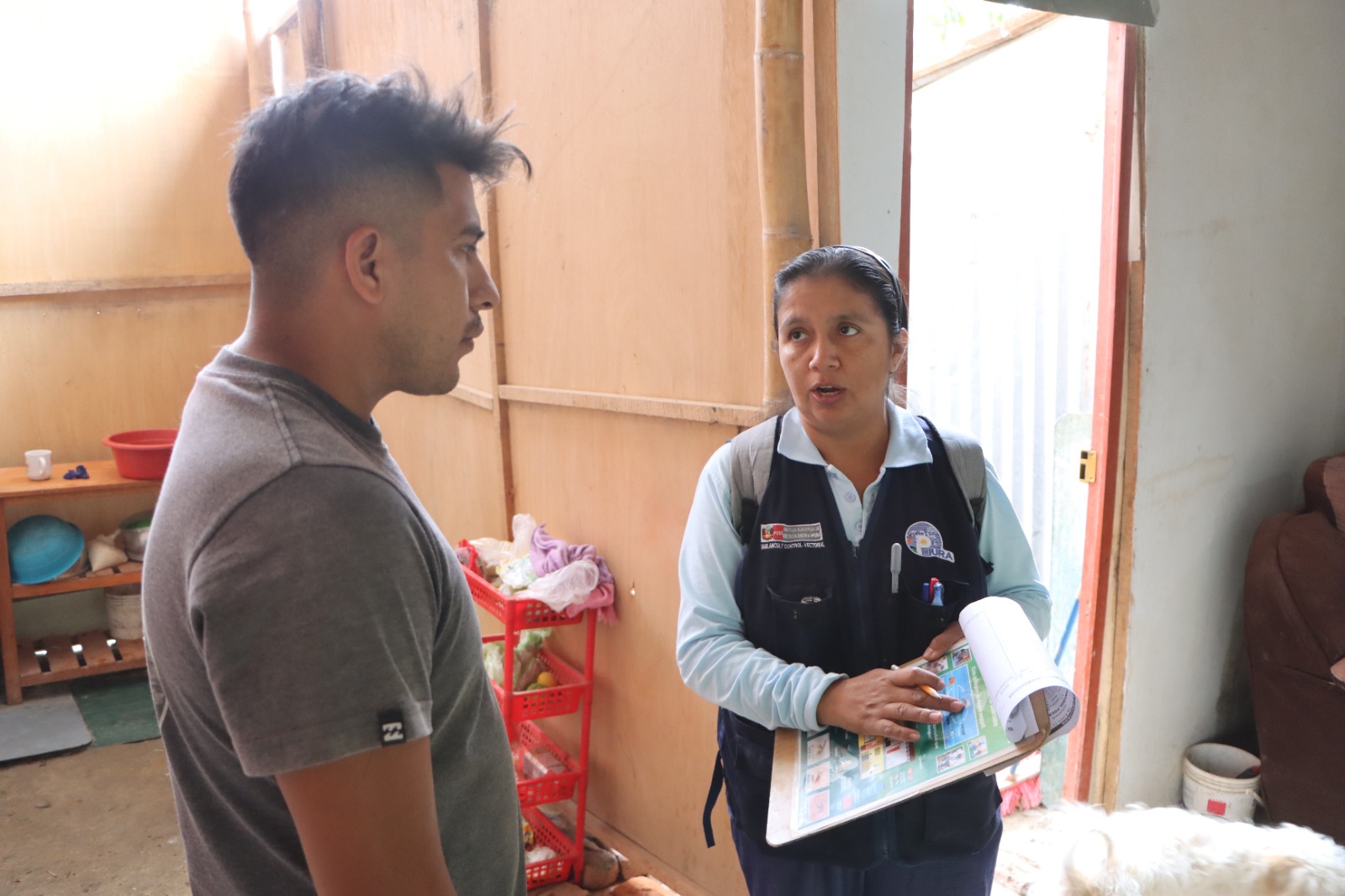 Dirección Regional de Salud visita más de 5 mil 300 viviendas de Veintiséis de Octubre para cortar propagación del dengue