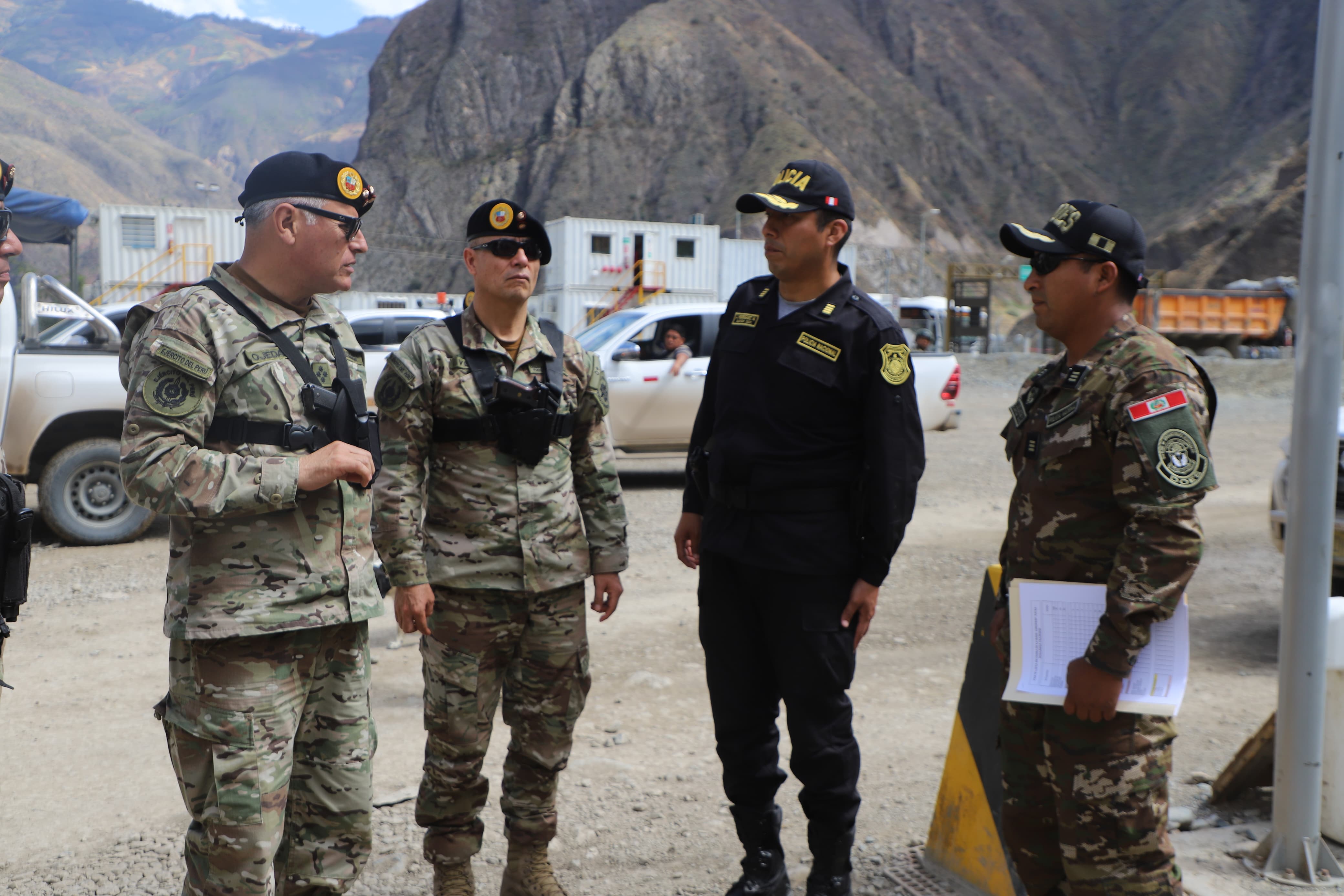 Jefe del CCFFAA supervisa despliegue operativo del Comando Unificado Pataz en la lucha contra la minería ilegal y el crimen organizado