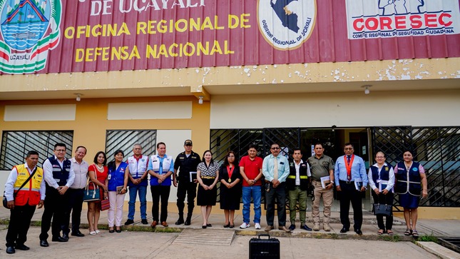 Autoridades de Ucayali reunidas en la segunda sesión del Comité Regional de Seguridad Ciudadana.