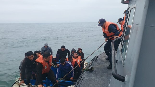 Radiobaliza permitió a la Marina de Guerra del Perú rescatar a 12 pescadores en altamar 