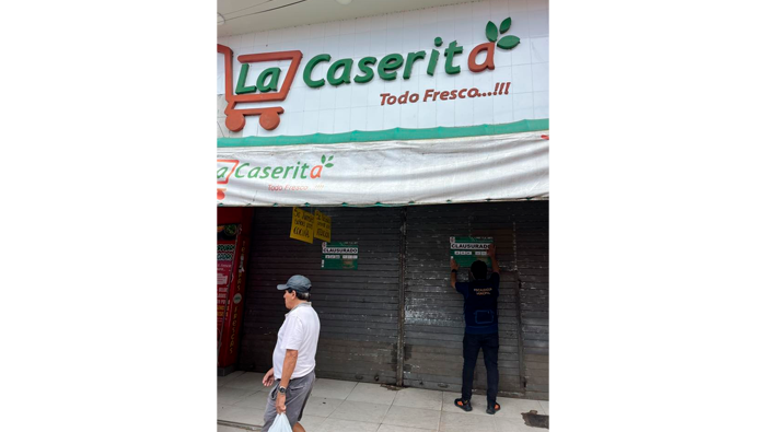 COPROSEC clausura "Centro de Abastos y Comerciales"