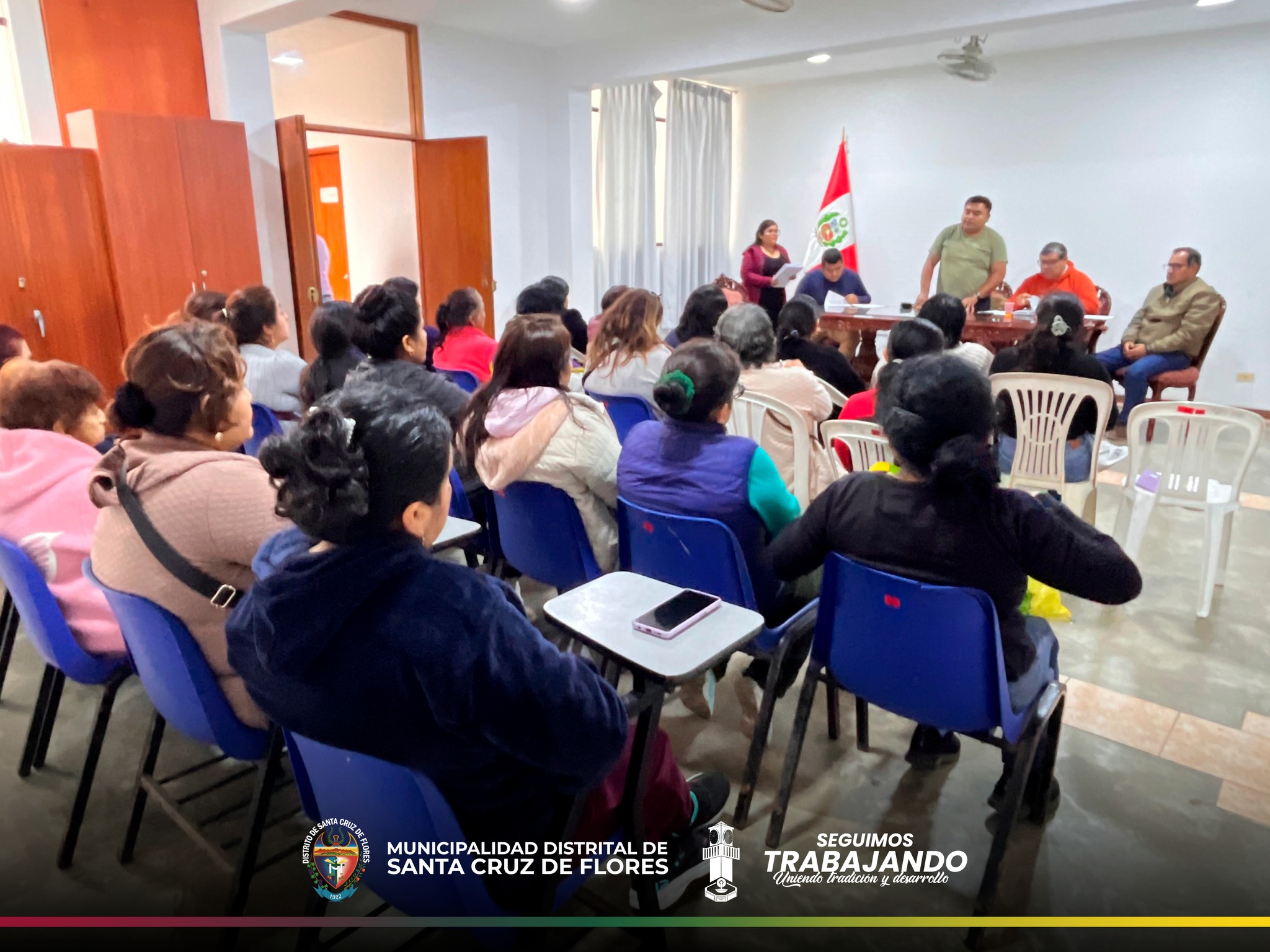 Municipalidad se reúne con comerciantes del Mercado Municipal Señor de Cachuy