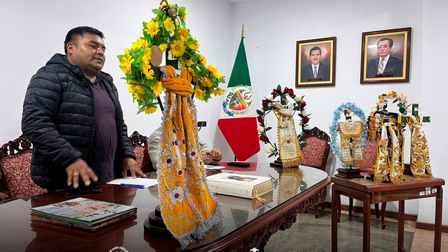 Con fe y compromiso: juramentan nuevas comisiones de la Santísima Cruz