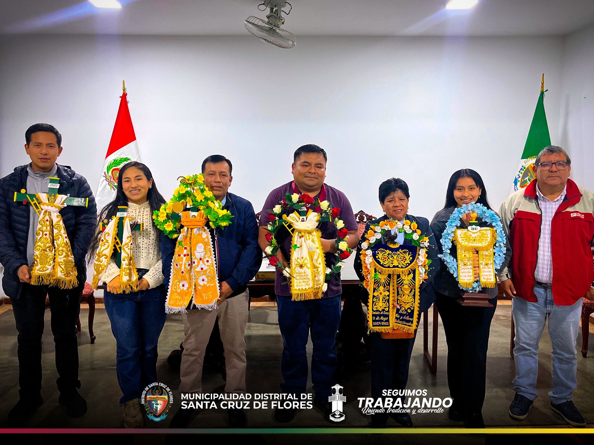 Con fe y compromiso: juramentan nuevas comisiones de la Santísima Cruz