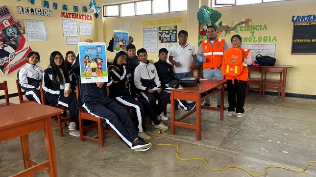 Municipalidad de Huarmey fomenta cultural de prevención con charlas sobre plan familiar de emergencia en Colegio Miguel Grau