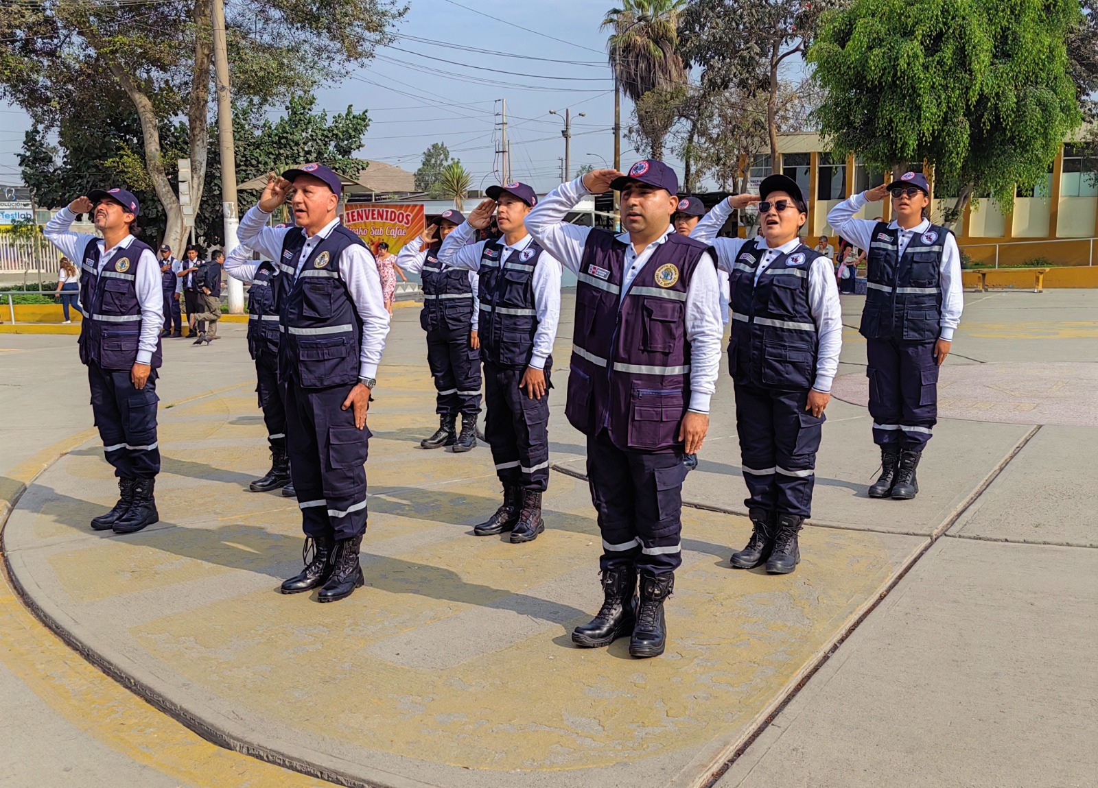 Realizó izamiento del Pabellón Nacional