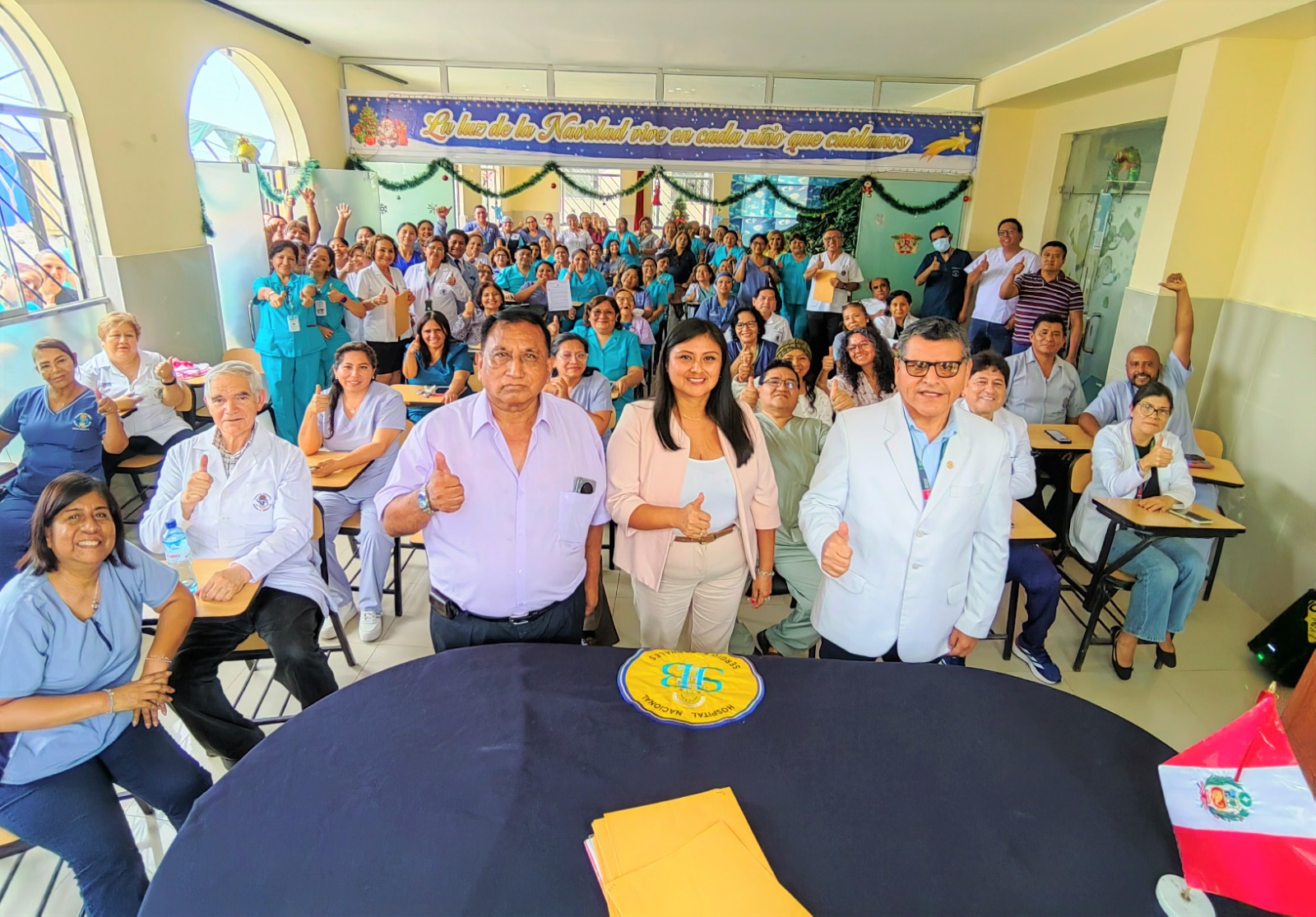 En ceremonia protocolar se entregó resoluciones del proceso de ascenso al personal 