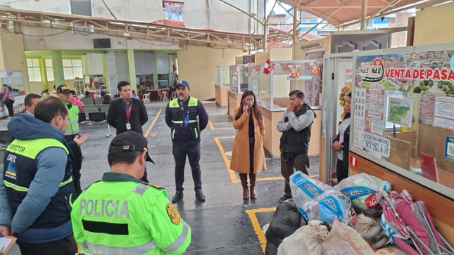 FOTO 1_Bloqueo de carretera por lluvias VF