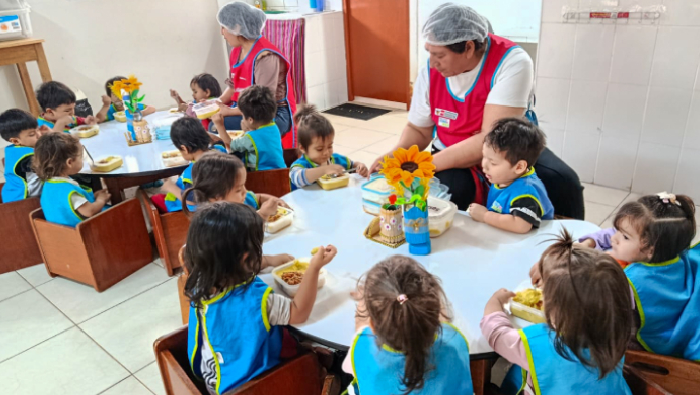Midis: Cuna Más garantiza una alimentación saludable y de calidad a niños usuarios