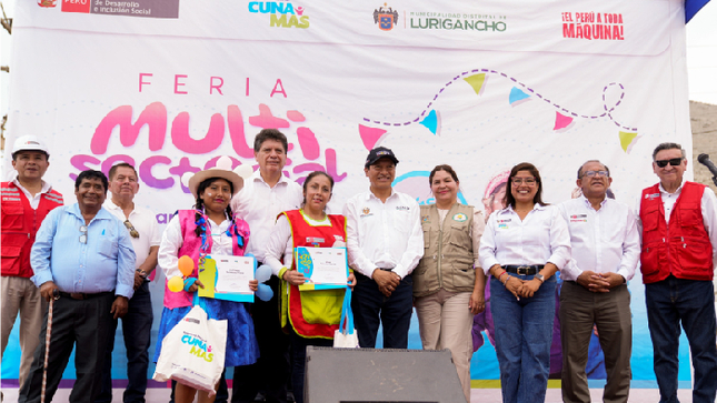 Midis acerca servicios del Estado a la población de Lurigancho-Chosica en feria multisectorial.