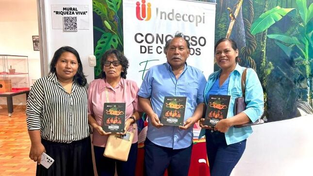 Indecopi entrega ejemplares de cuentos escritos por niños matsigenka para fortalecer la educación intercultural en Madre de Dios
