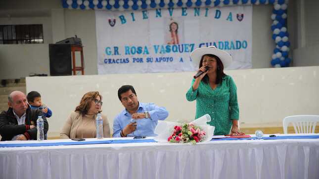 Instituciones Educativas del Trébol Pacífico y Concon reciben títulos de propiedad.