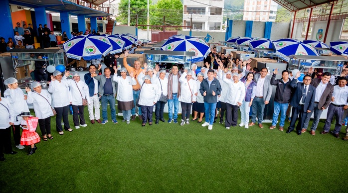 Gobierno regional de Apurímac fortalece el emprendimiento y la producción agropecuaria con entrega de equipos