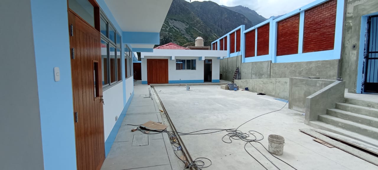 Avance del 98 % de la obra de construcción de la IEI 422 del C.P. San Pedro de Cusi- Colonia-Yauyos.