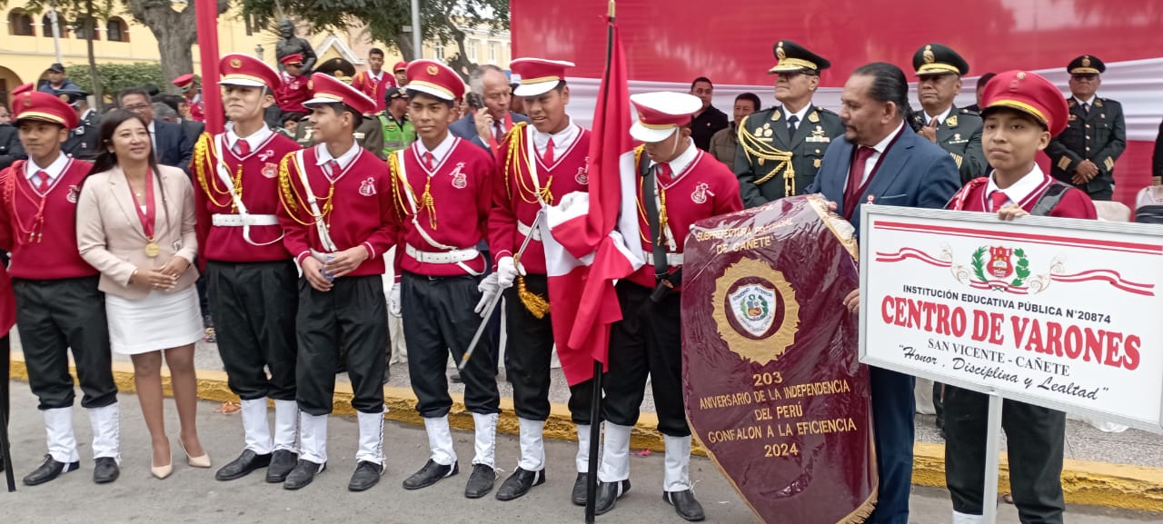 203° aniversario de la independencia del Perú.