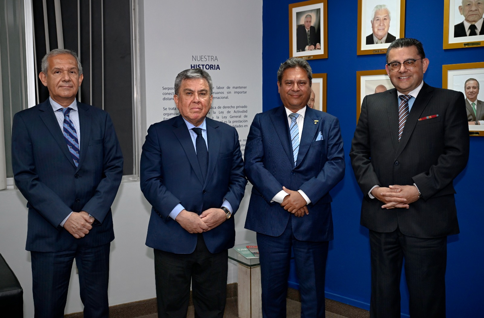 Cancillería y Serpost presentan emisión filatélica conmemorativa por los aniversarios de relaciones diplomáticas con Kuwait, Irak y Jordania